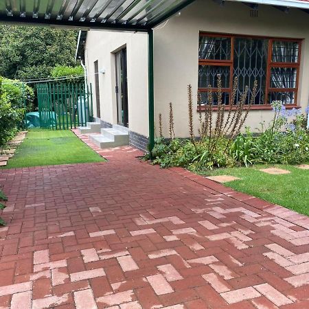 Garden And Park Leisure On Tugela Apartment Benoni Exterior foto