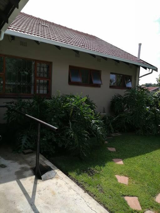 Garden And Park Leisure On Tugela Apartment Benoni Exterior foto